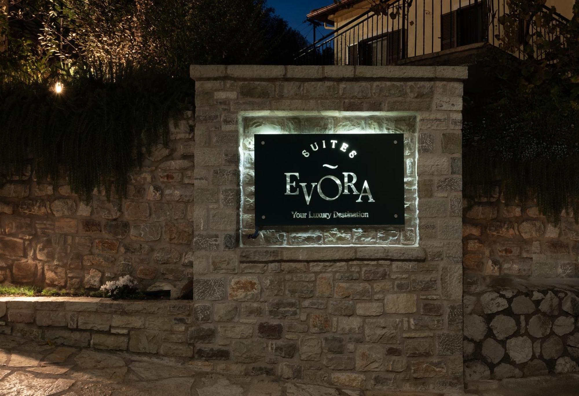 Evora Luxury Suites Mega Chorio Exteriér fotografie